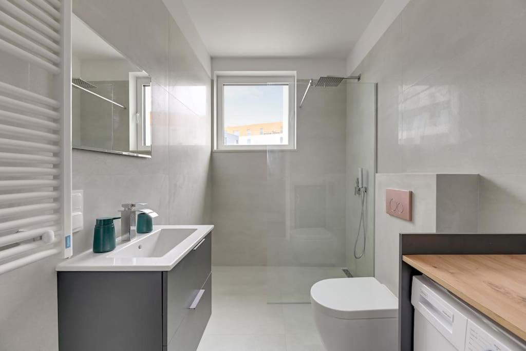 Studio Sw Piotra W Gdyni By Grand Apartments Gdynia Exterior foto